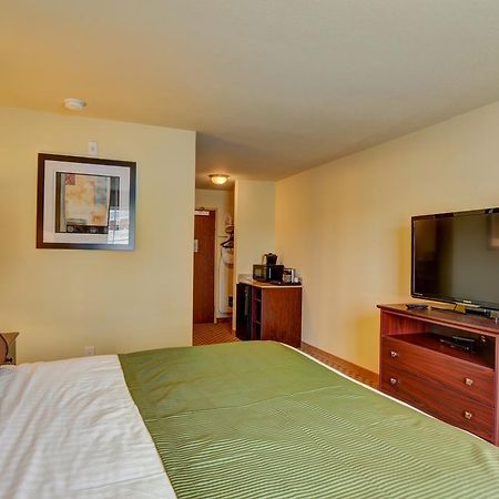 Cobblestone Hotel & Suites - Punxsutawney Kültér fotó