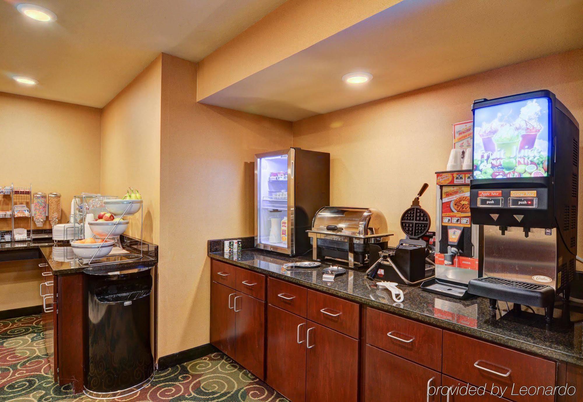 Cobblestone Hotel & Suites - Punxsutawney Kültér fotó