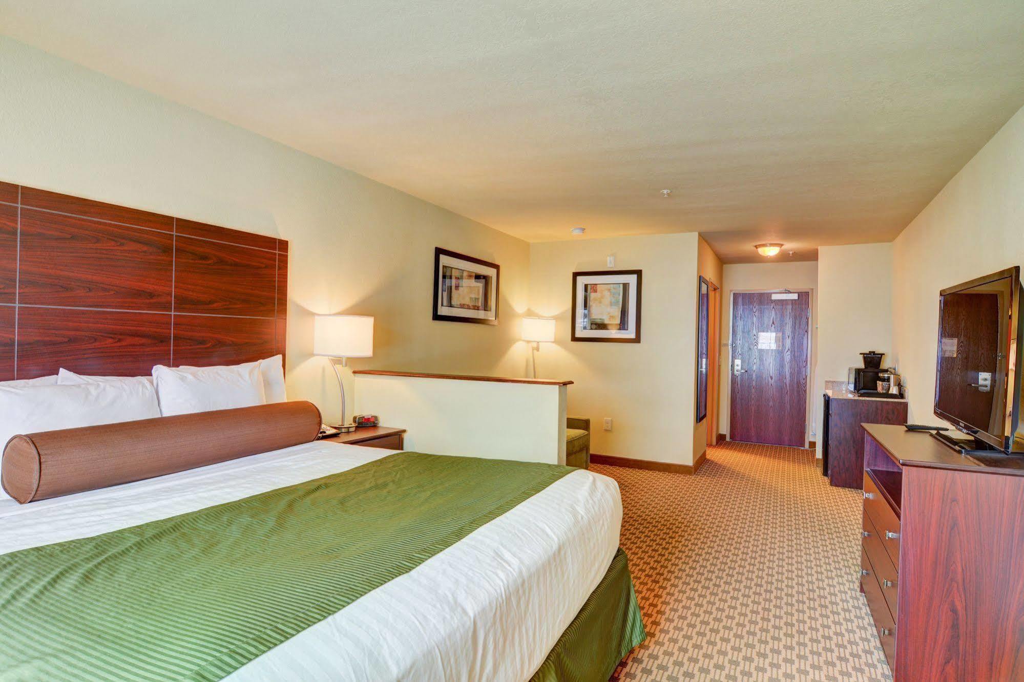 Cobblestone Hotel & Suites - Punxsutawney Kültér fotó